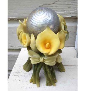 Gorgeous Bunch of Yellow Calla Lilies Flower Sculped Resin Vase/Holder